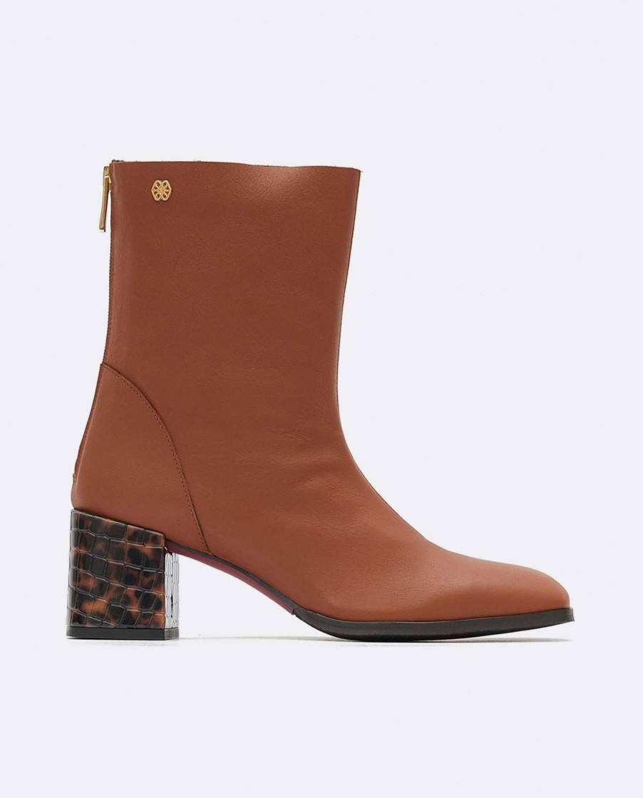 Cuple Botin Punta Cuadrada Napa Marron Hot